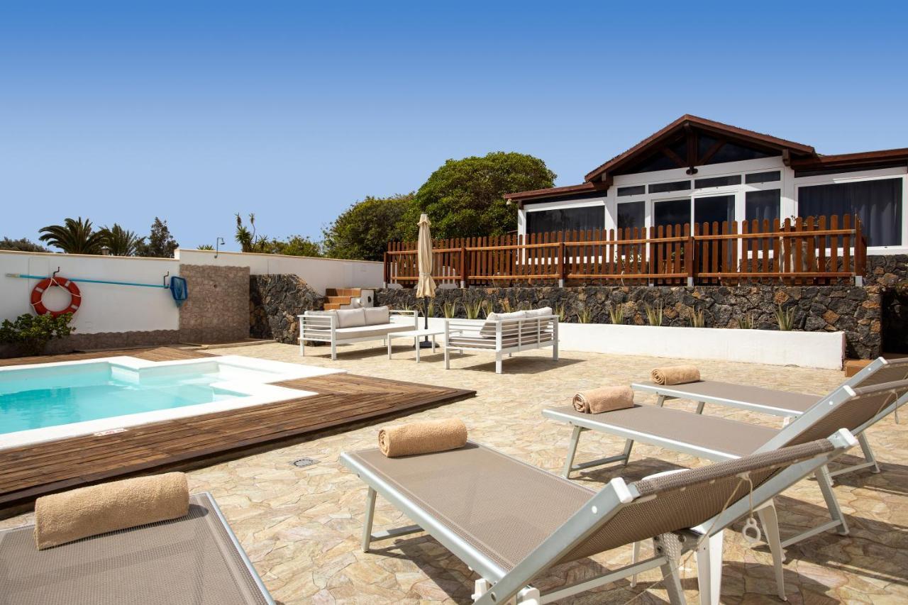Luxury Villa Nieve Caleta De Fuste Exterior photo